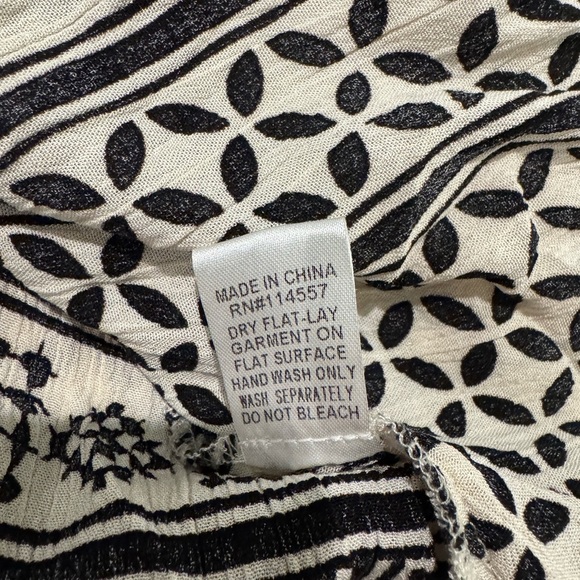 THML Black and White Geometric shark bite hem Dress Aztec Navajo inspired print - Picture 8 of 8